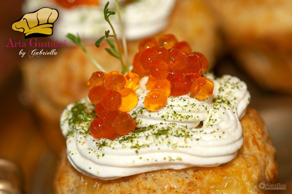 Briose cu branzeturi si caviar de Alaska Arta gustului,paine, Gabriella Pascaru Bisi, Briose cu branzeturi si caviar de Alaska