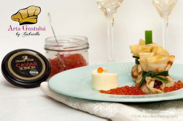 Aperitive, Arta gustului, Caviar de somon Alaska, Caviar de somon Ikura cu clatite si sampanie, Caviar Ikura Ocean Fish, Gabriella Pascaru Bisi, Ocean Fish, ton fumé; Ocean Fish