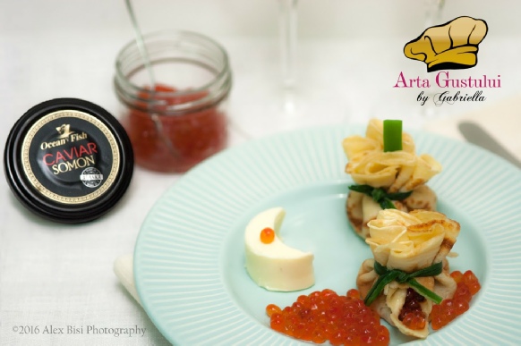 Aperitive, Arta gustului, Caviar de somon Alaska, Caviar de somon Ikura cu clatite si sampanie, Caviar Ikura Ocean Fish, Gabriella Pascaru Bisi, Ocean Fish, ton fumé; Ocean Fish