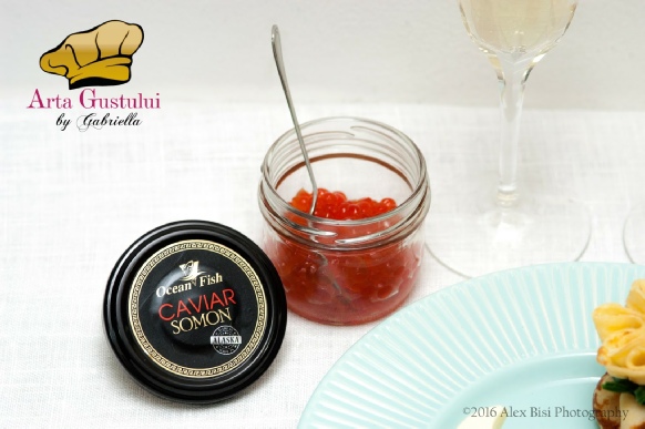 Aperitive, Arta gustului, Caviar de somon Alaska, Caviar de somon Ikura cu clatite si sampanie, Caviar Ikura Ocean Fish, Gabriella Pascaru Bisi, Ocean Fish, ton fumé; Ocean Fish