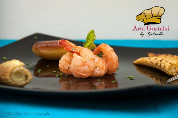 Arta gustului, Creveti trasi la tigaie cu unt de trufe baby fenicul baby porumb si cartofi noi, Creveti Vannamei, Fructe de mare, Gabriella Pascaru Bisi, Meggle Romania, Ocean Fish, Peste, Unt cu trufe Meggle