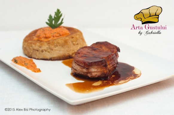 Arta gustului, Carne, Filé de porc cu miere vin rosu pesto de ardei capia si flan de cartofi cu ciuperci, Gabriella Pascaru Bisi, Gateste cu Electrolux la Bucharest Gourmet Festival, Vinarte