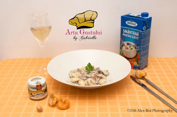 Arta gustului, Gabriella Pascaru Bisi, Gnocchi, Gnocchi de cartofi cu sos din hribi si galbiori, Istoria pastelor gnocchi, Paste de casa, Retete paste, Smantana de gatit Meggle, Unt cu trufe Meggle