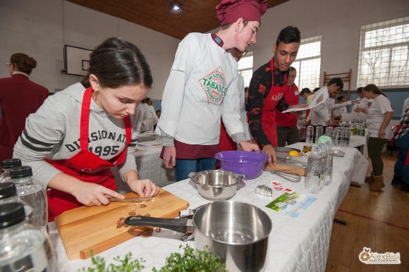 Gabriella Pascaru Bisi, foodrevolution ambassador,Alimentatie rationala pentru sanatate editia 3-a, 5 Decembrie 2018, Colegiul Tehnic Mihai Bravu