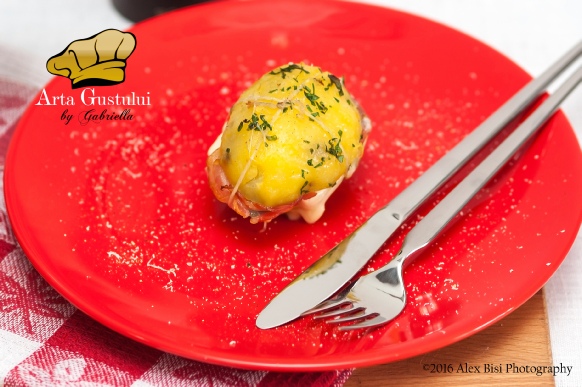Arta gustului, Gabriella Pascaru Bisi, Hobby Chef, Meggle Alpinesse, Sandwich din cartofi cu bacon cascaval afumat Parmezan si sos din hrean cu maioneza, Traditii elvetiene