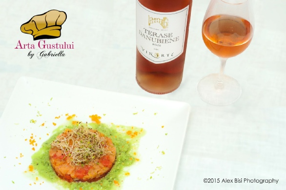 Arta gustului, Gabriella Pascaru Bisi, Ocean Fish, Rosé Terase Danubiene Vinarte, Somon afumat, Somon fumé, Tartare de somon fumé cu tartar de rosii pe pat verde