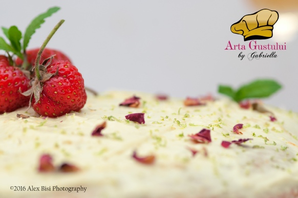 Tort Chantilly cu capsuni si parfum de citrice Arta gustului, Creme Patisserie Meggle, Desert, Deserturi delicioase, Gabriella Pascaru Bisi, Meggle Romania, Tort Chantilly cu capsuni si parfum de citrice, Torturi, Torturi delicioase