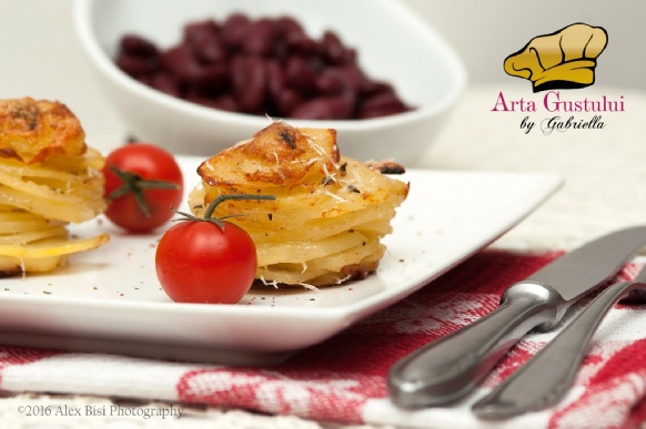Arta gustului, Gabriella Pascaru Bisi, Garnituri, Legume & Zarzavaturi, Meggle Alpinesse, Meggle Romania, Turnulete din cartofi cu parmezan miresme si salata din fasole rosie