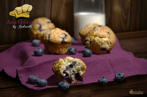 Briose pufoase cu afine Briose pufoase cu afine, gabriella pascaru bisi, artagustului, muffin, briose,teamfresh, teamfreshhoreca, briose cu afine, desert, dulciuri