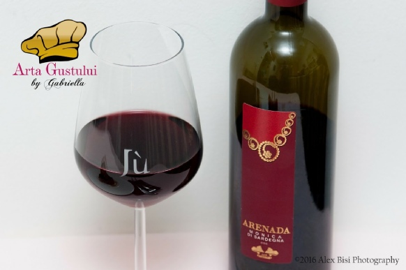 Vin rosu Arenada Monica di Sardegna de la casa Dolianova Arenada Dolianova, Arta gustului, Carne, Gabriella Pascaru Bisi, Medalioane trase in unt cu trufe pe pat de risotto Arenada, Meggle, risotto, Risotto Arenada, Unt cu trufe Meggle