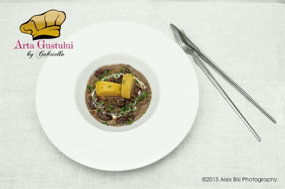 Arta gustului, Carne, Carne de vita, Gabriella Pascaru Bisi, Gastronomie ungureasca, Hobby Chef, Nero D'Avola LA Cacciatora, Tocana de vita cu tarhon vin rosu mirodenii si cartofi natur