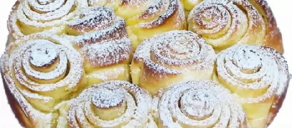 Tort Rosa Mantovana Arta Gustului, Gabriella Pascaru Bisi, Desert, Gastronomie italiana, Gastronomie Renascentista, Isabella d'Este, Istorii gastronomice, Italia, Mantova, Marcheza Gonzaga, Supa, Tort Rosa Mantovana, Zuppa Inglese