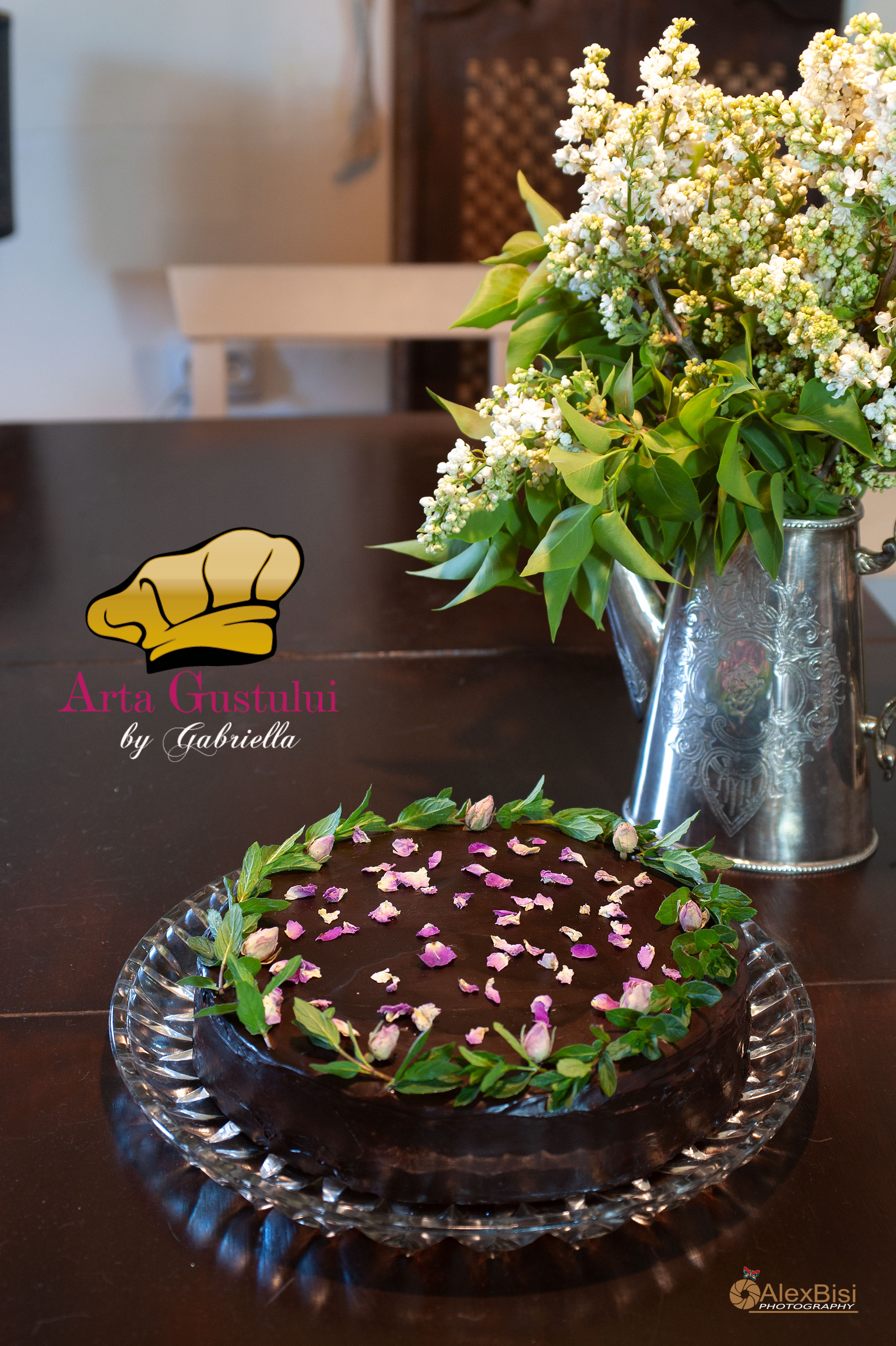 Tort cu nuca prajita, rom si glazura de ciocolata Arta gustului, Desert, Deserturi delicioase, Tort cu nuca prajita, rom si glazura de ciocolata, Gabriella Pascaru Bisi