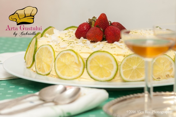 Tortul ingerilor cu mireasma si crema din lime, capsuni si fulgi de cocos Alpenbutter Meggle, Arta gustului, Desert, Gabriella Pascaru Bisi, Meggle Romania, Tortul ingerilor cu mireasma si crema din lime capsuni si fulgi de cocos, Torturi, Torturi de sarbatoare, Torturi elegante