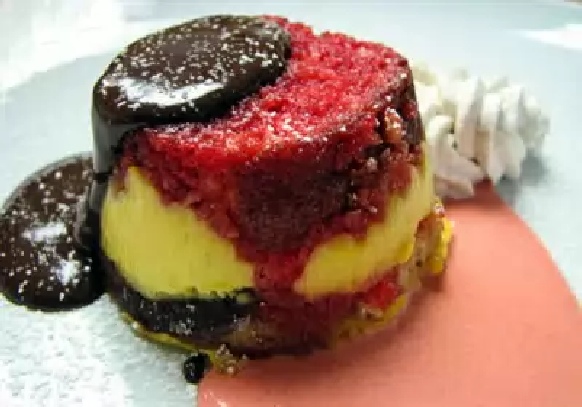 Zuppa Inglese varianta monodoza Arta Gustului, Gabriella Pascaru Bisi, Desert, Gastronomie italiana, Gastronomie Renascentista, Isabella d'Este, Istorii gastronomice, Italia, Mantova, Marcheza Gonzaga, Supa, Tort Rosa Mantovana, Zuppa Inglese