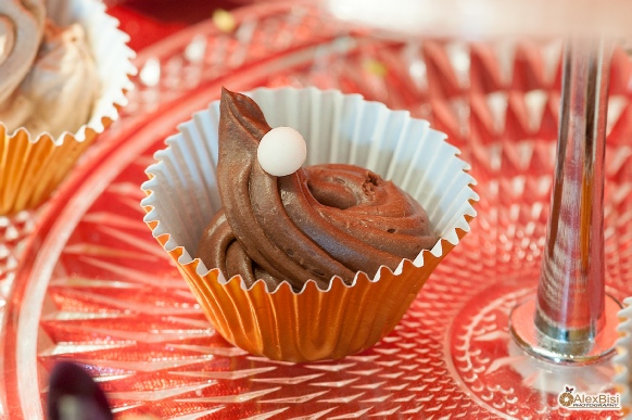 Bomboane din ganache de ciocolata Arta gustului, Desert, Deserturi delicioase,ganache de ciocolata, Gabriella Pascaru Bisi, Meggle, Bomboane din ganache de ciocolata, Bucarest, Romania