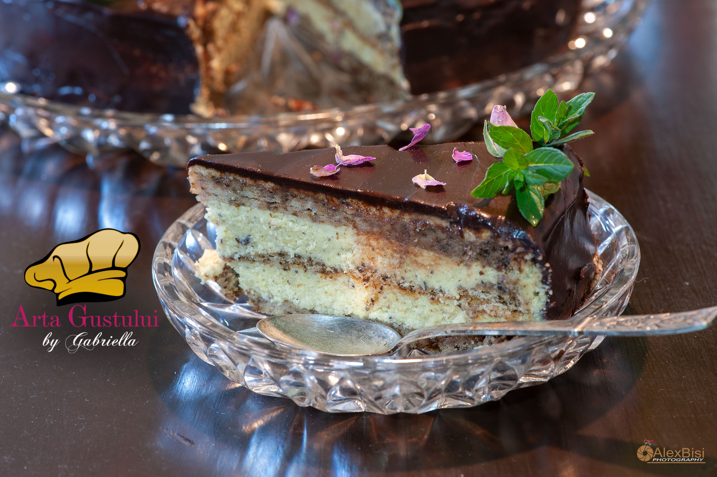 Tort cu nuca prajita, rom si glazura de ciocolata Arta gustului, Desert, Deserturi delicioase, Tort cu nuca prajita, rom si glazura de ciocolata, Gabriella Pascaru Bisi