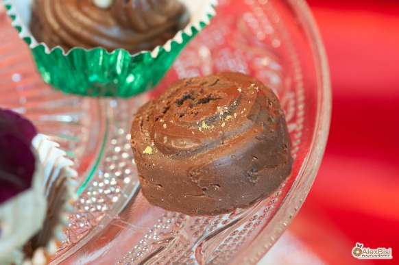 Bomboane din ganache de ciocolata Arta gustului, Desert, Deserturi delicioase,ganache de ciocolata, Gabriella Pascaru Bisi, Meggle, Bomboane din ganache de ciocolata, Bucarest, Romania