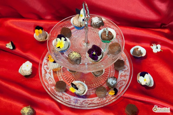 Bomboane din ganache de ciocolata Arta gustului, Desert, Deserturi delicioase,ganache de ciocolata, Gabriella Pascaru Bisi, Meggle, Bomboane din ganache de ciocolata, Bucarest, Romania